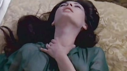 شب شروع می شود فیلم سینمایی عاشقانه وسکسی با زن, سکس پیرزن